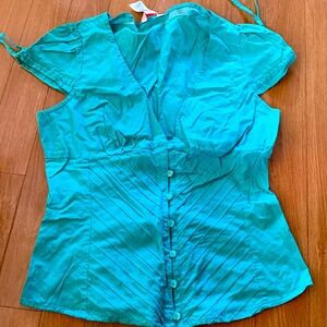 Tiffany blue button top